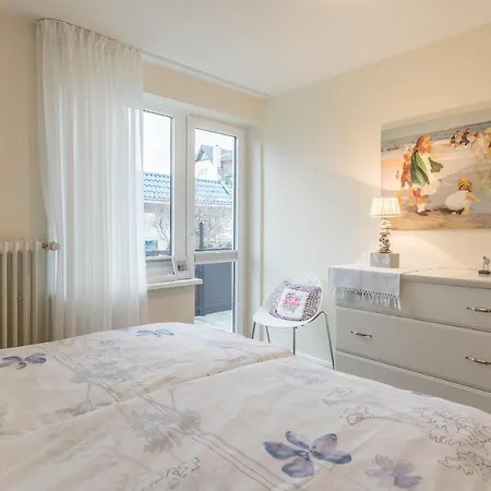 Haus Zeppelinstrasse 4 Haus Zeppelinstrasse 4 公寓 比苏姆